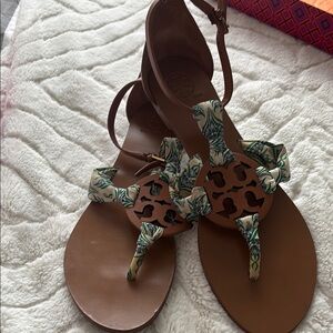 Tory Burch size 10 Brown Floral Sandals